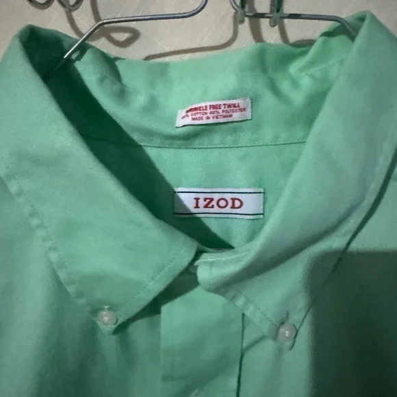 Izod button down shirt. - Picture 2 of 3